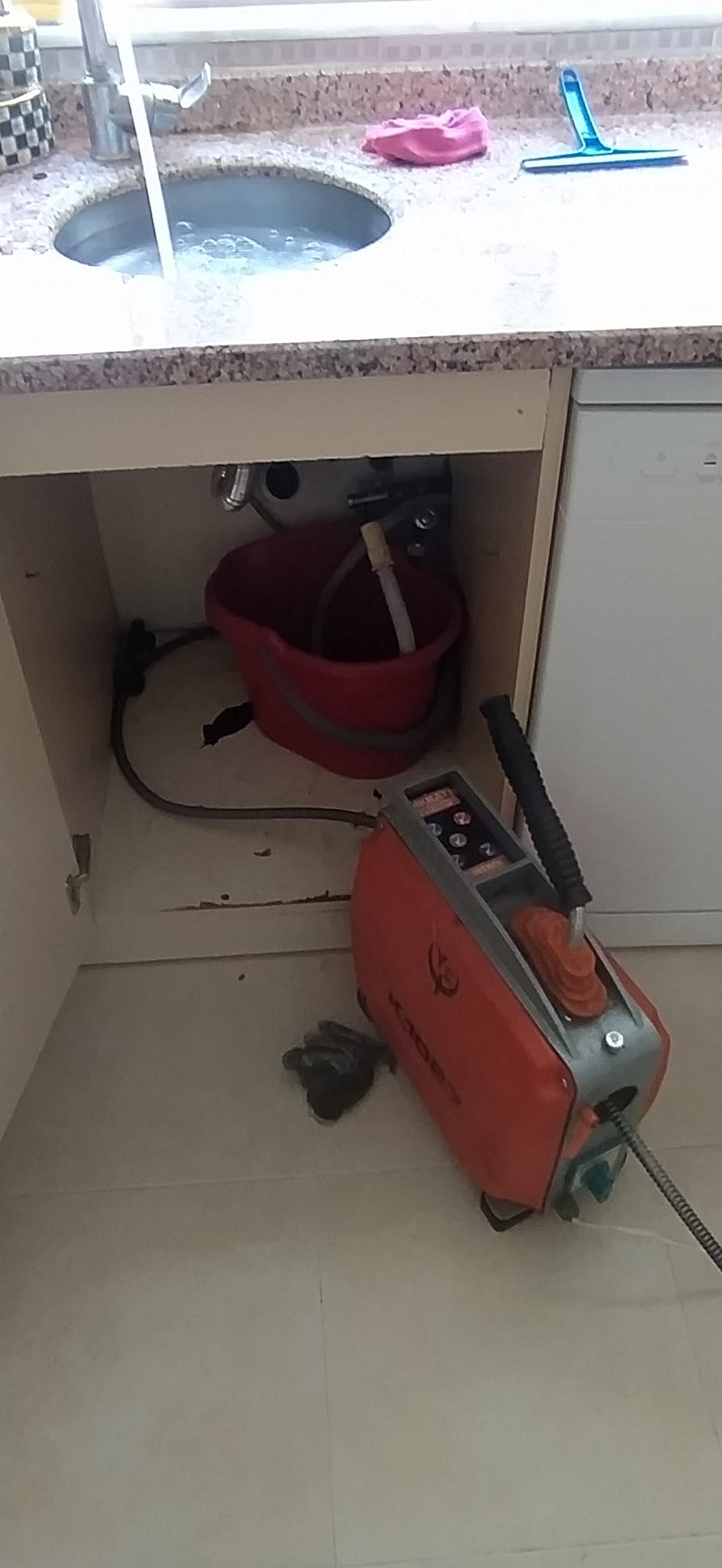 Kemer Su Tesisat - Lavabo Açma Servisi